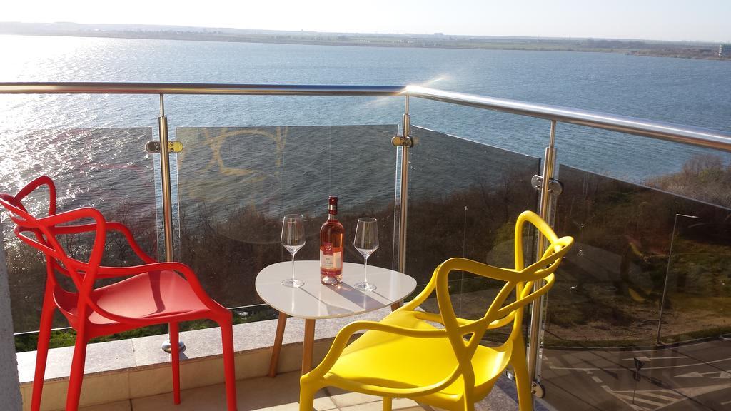 Bella Vista Summerland Mamaia Ngoại thất bức ảnh